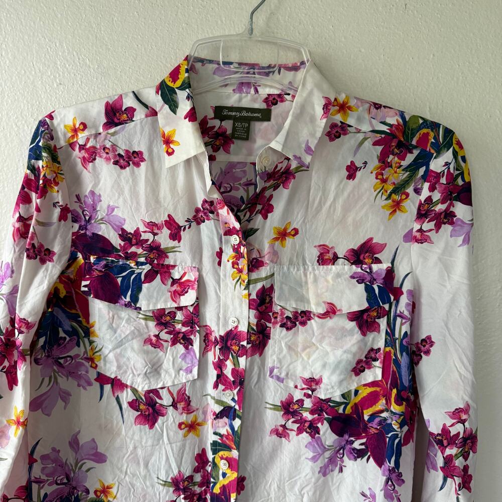Tommy Bahama Floral lightweight drape buttondown blouse size XS/P - Picture 4 of 7